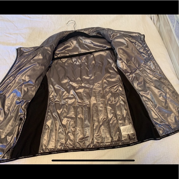 Calvin Klein Vest - Picture 5 of 8